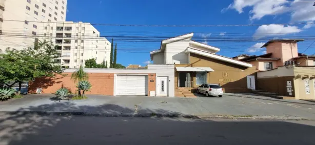 Casa com 7 Quartos à venda, 439m² no Nova Suiça, Goiânia