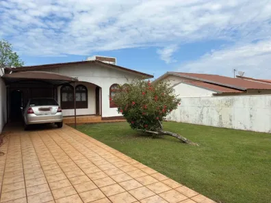 Casa com 4 Quartos à venda, 210m² no Parque São Paulo, Cascavel