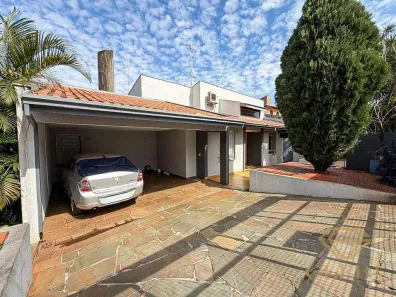 Casa com 3 Quartos à venda, 255m² no Lago Parque, Londrina