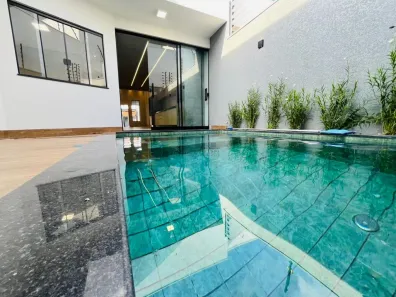 Casa com 3 Quartos à venda, 111m² no Vila Santa Izabel, Maringá