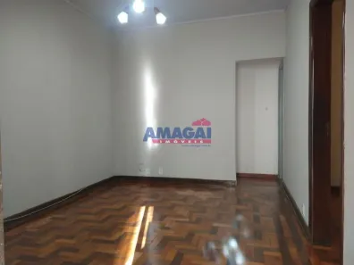 Casa com 2 Quartos para alugar, 99m² no Centro, Jacareí
