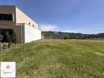 Lote/Terreno à venda, 250m² no Jardins Capri, Senador Canedo