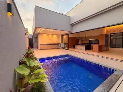 Casa com 4 Quartos à venda, 210m² no Morada da Colina, Uberlândia