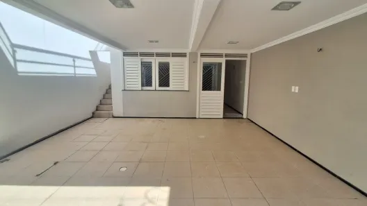 Casa com 5 Quartos à venda, 226m² no Engenheiro Luciano Cavalcante, Fortaleza