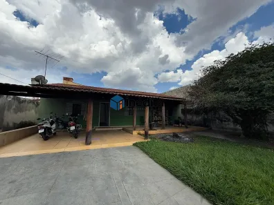 Casa com 4 Quartos à venda, 220m² no Jardim Ana Lúcia, Goiânia
