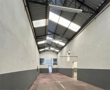 Galpão/Depósito/Armazém para alugar, 500m² no Vila Anastácio, São Paulo