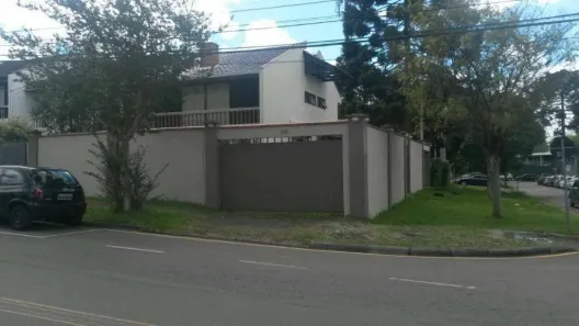 Sobrado com 3 Quartos para alugar, 169m² no Tarumã, Curitiba