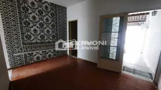 Casa com 2 Quartos para alugar, 60m² no Jardim Bela Vista, Jacareí