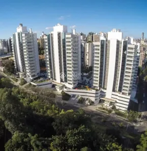 Apartamento com 2 Quartos para alugar, 179m² no Bela Vista, Porto Alegre