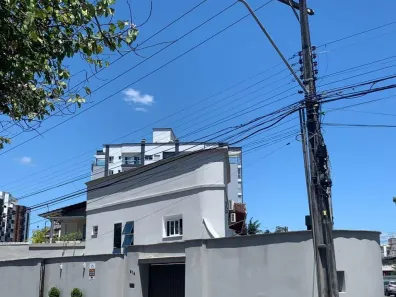 Sobrado com 3 Quartos à venda, 200m² no Anita Garibaldi, Joinville