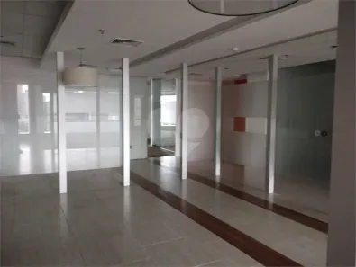 Ponto Comercial para alugar, 140m² no Cidade Monções, São Paulo
