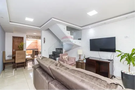 Sobrado com 2 Quartos à venda, 84m² no Cidade Industrial, Curitiba