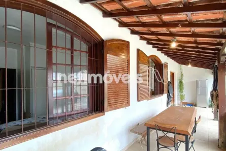 Casa com 3 Quartos à venda, 360m² no Ipiranga, Belo Horizonte