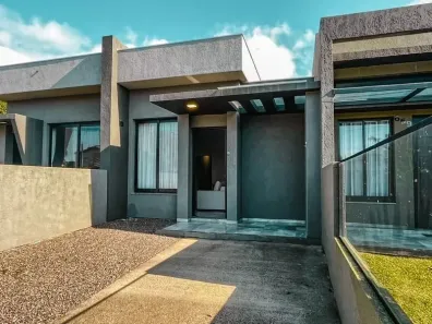 Casa com 2 Quartos à venda, 70m² no XANGRI-LÁ, Xangri-lá