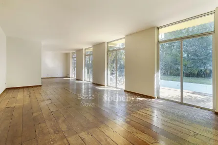 Casa com 4 Quartos à venda, 420m² no Jardim Leonor, São Paulo