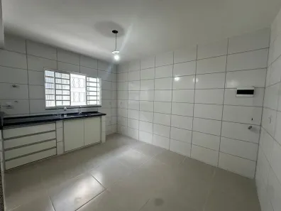 Casa com 2 Quartos para alugar, 80m² no Chácara Novo Horizonte, Contagem