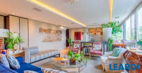 Apartamento com 3 Quartos à venda, 212m² no Consolação, São Paulo
