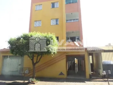 Apartamento com 3 Quartos para alugar, 125m² no Umuarama, Uberlândia
