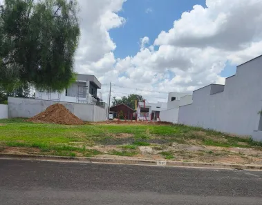 Lote/Terreno à venda, 300m² no Residencial Fazenda Pinheirinho, Rio das Pedras