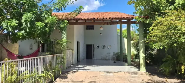 Sobrado com 4 Quartos à venda, 450m² no Horto, Teresina