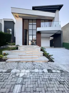 Casa de Condomínio com 4 Quartos à venda, 270m² no Itararé, Campina Grande