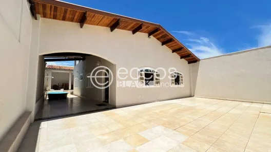 Casa com 4 Quartos à venda, 170m² no Conjunto Frei Eugênio, Uberaba