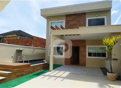 Casa de Condomínio com 3 Quartos à venda, 240m² no Vargem Pequena, Rio de Janeiro