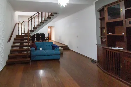 Casa com 3 Quartos para alugar, 250m² no Jardim Bom Clima, Guarulhos