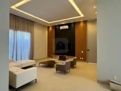 Casa de Condomínio com 3 Quartos para alugar, 240m² no Jardim Sul, Uberlândia