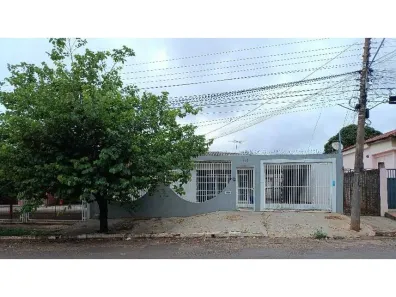Casa com 1 Quarto à venda, 211m² no Vila Taquarussu, Campo Grande