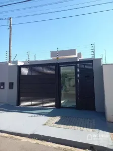 Casa com 3 Quartos à venda, 105m² no Vila Santa Izabel, Maringá