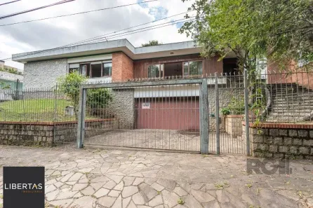 Casa com 3 Quartos à venda, 386m² no Vila Ipiranga, Porto Alegre