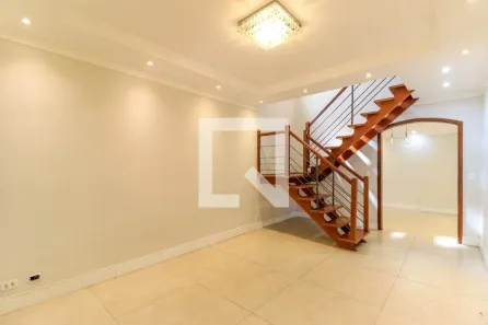 Casa com 3 Quartos à venda, 240m² no Jardim Aeroporto, São Paulo