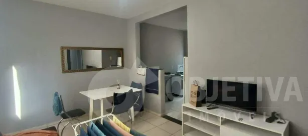Apartamento com 3 Quartos para alugar, 60m² no Shopping Park, Uberlândia