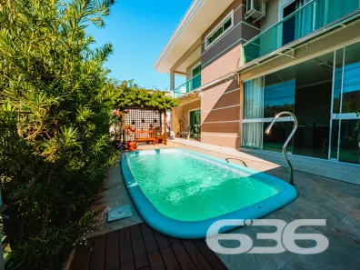 Sobrado com 4 Quartos à venda, 289m² no Floresta, Joinville