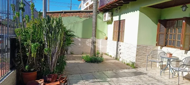 Casa com 3 Quartos à venda, 137m² no Jardim Algarve, Alvorada