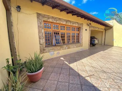 Imóvel Comercial com 3 Quartos para alugar, 187m² no Vila Aeroporto, Campinas