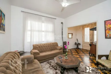 Casa com 3 Quartos à venda, 250m² no Santo Antônio, Porto Alegre