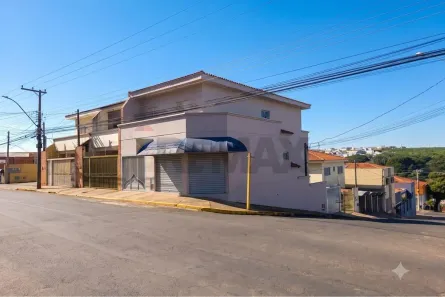 Sobrado com 5 Quartos à venda, 220m² no Centro, Botucatu