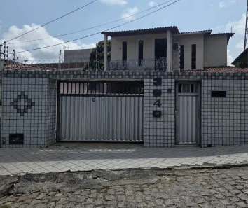 Casa com 4 Quartos à venda, 230m² no Capim Macio, Natal