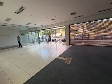 à venda, 600m² no Saraiva, Uberlândia