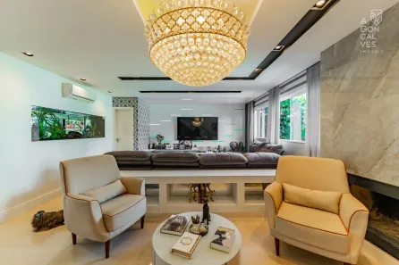 Casa de Condomínio com 4 Quartos para alugar, 246m² no Barreirinha, Curitiba