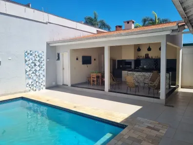 Casa de Condomínio com 3 Quartos à venda, 170m² no Bandeirantes, Londrina