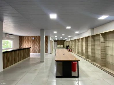 Sala Comercial para alugar, 225m² no Setor Garavelo, Goiânia