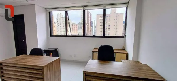 Sala Comercial para venda ou aluguel, 21m² no Centro, Curitiba