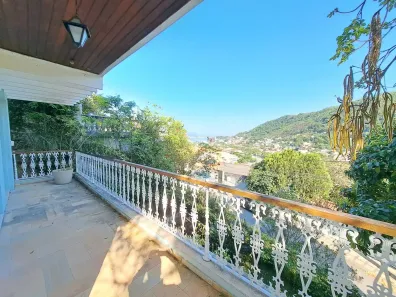 Casa com 4 Quartos à venda, 320m² no São Francisco, Niterói