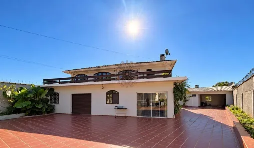 Casa com 3 Quartos para alugar, 200m² no Santa Felicidade, Curitiba