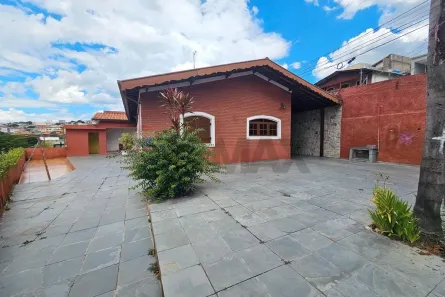Casa com 3 Quartos para alugar, 178m² no Jardim Estádio, Jundiaí