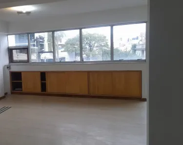 Sala Comercial com 3 Quartos para alugar, 132m² no Boa Vista, Porto Alegre
