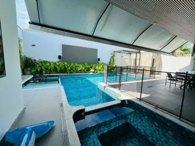 Casa de Condomínio com 6 Quartos à venda, 450m² no Jardim Acapulco, Guarujá